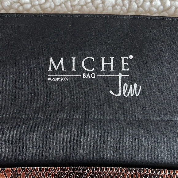 MICHE Classic Shell - Jen - Picture 3 of 4